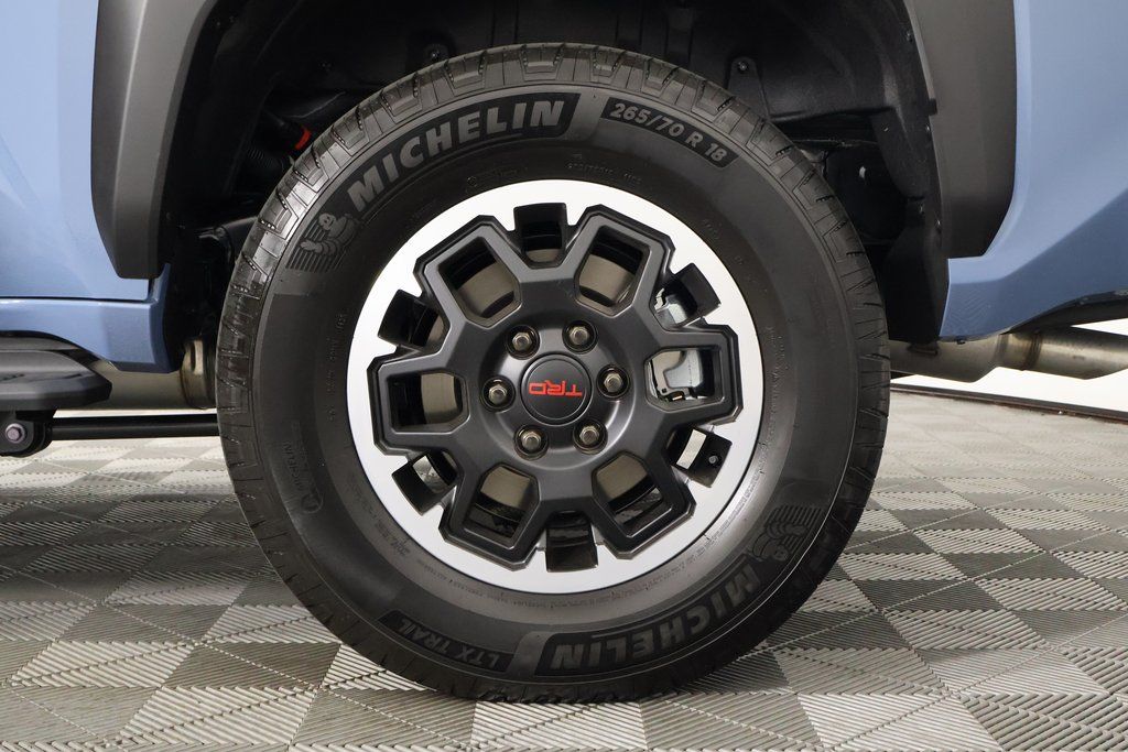 Thumbnail: 2025 Toyota 4Runner - 15