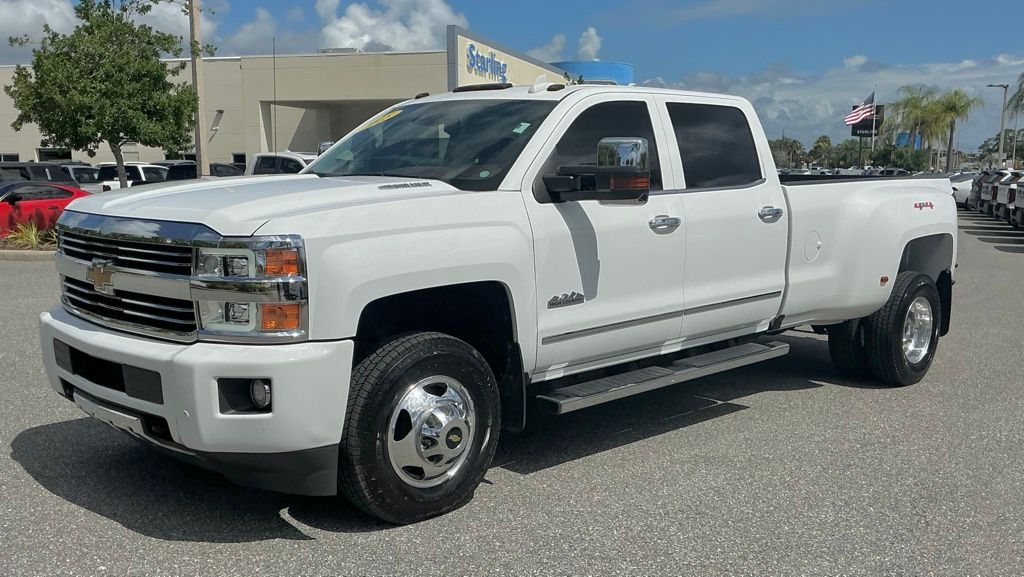 Summit White 2015 Chevrolet Silverado 3500HD Pickup Truck Four-Wheel Drive 6-Speed Automatic