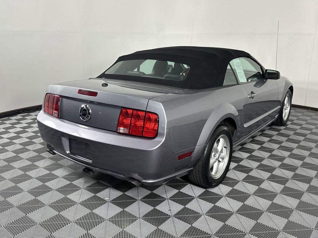 2007 Ford Mustang GT Deluxe 7