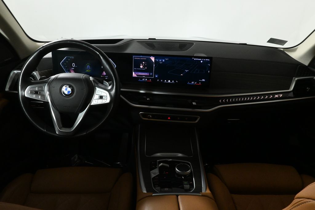 Thumbnail: 2024 BMW X7 - 16
