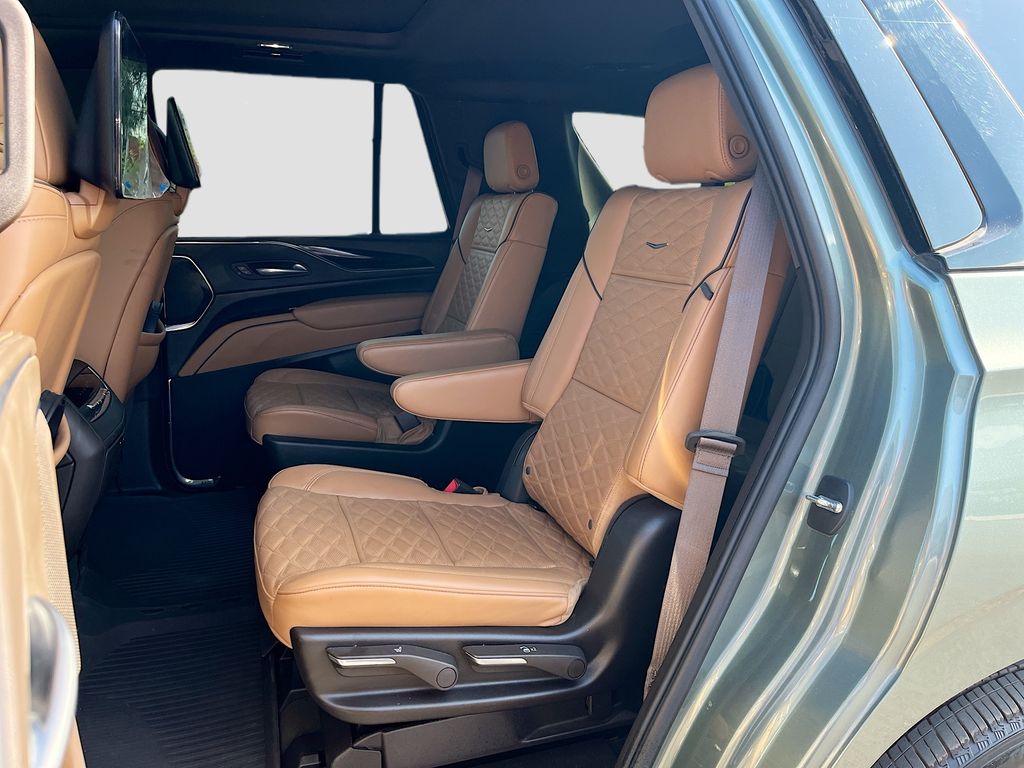 Used 2024 Green Cadillac Sport image 26