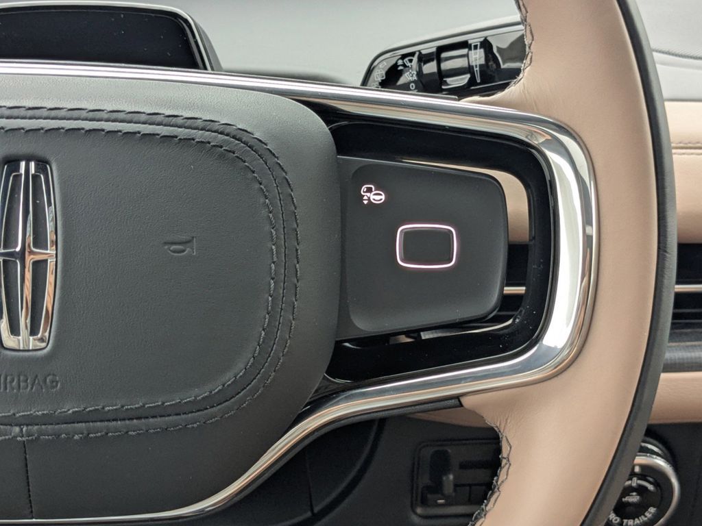 2025 Lincoln Navigator Black Label L