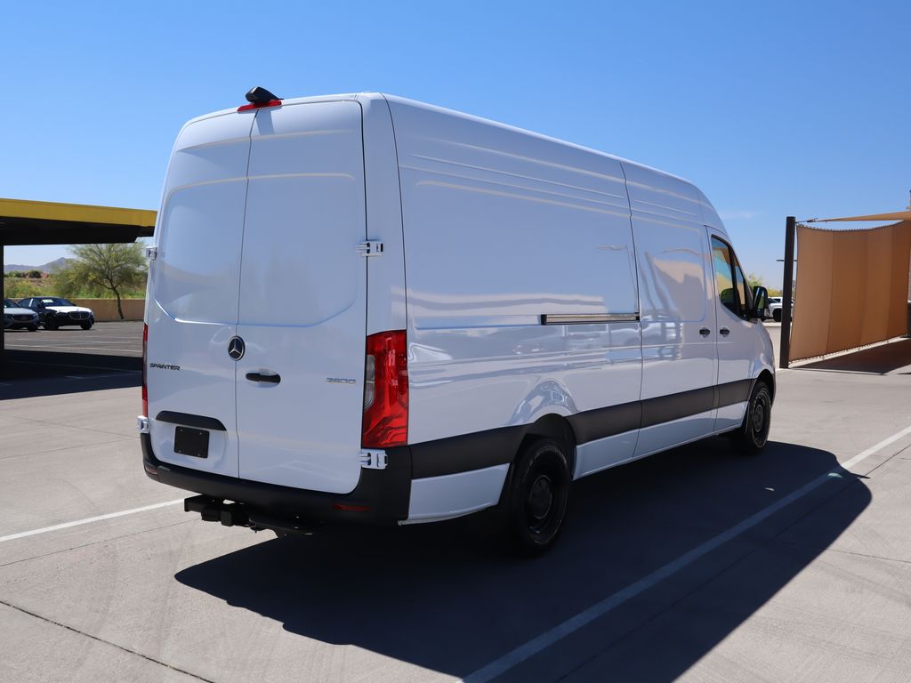 Thumbnail: 2025 Mercedes-Benz Sprinter - 5