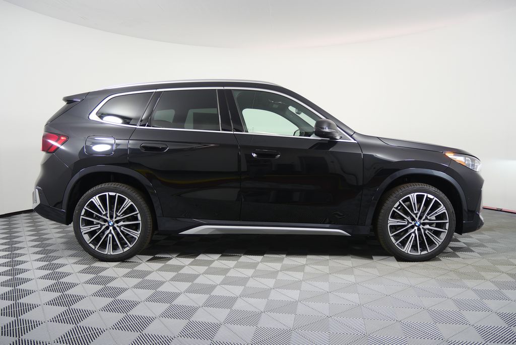 Thumbnail: 2026 BMW X1 - 2
