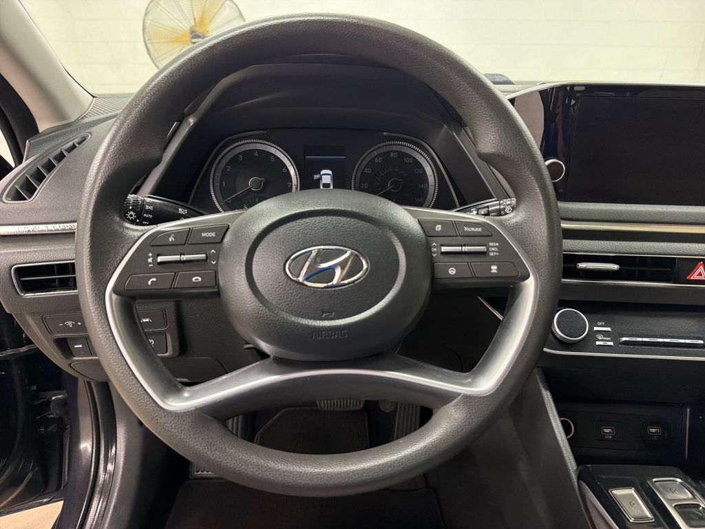 Certified Used 2023 Blue Hyundai SEL image 18