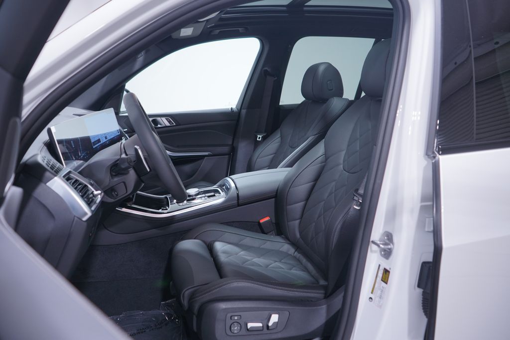 Thumbnail: 2026 BMW X5 - 7