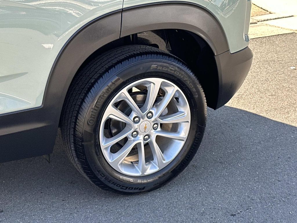 Thumbnail: 2025 Chevrolet TrailBlazer - 16