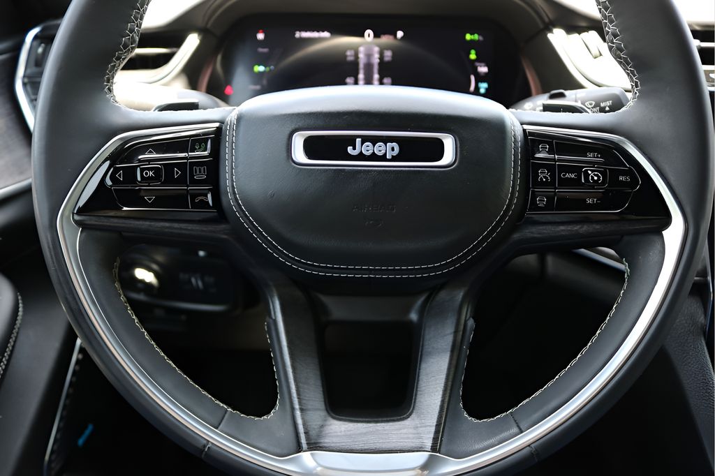 Used 2023 Silver Jeep Overland 4xe image 23