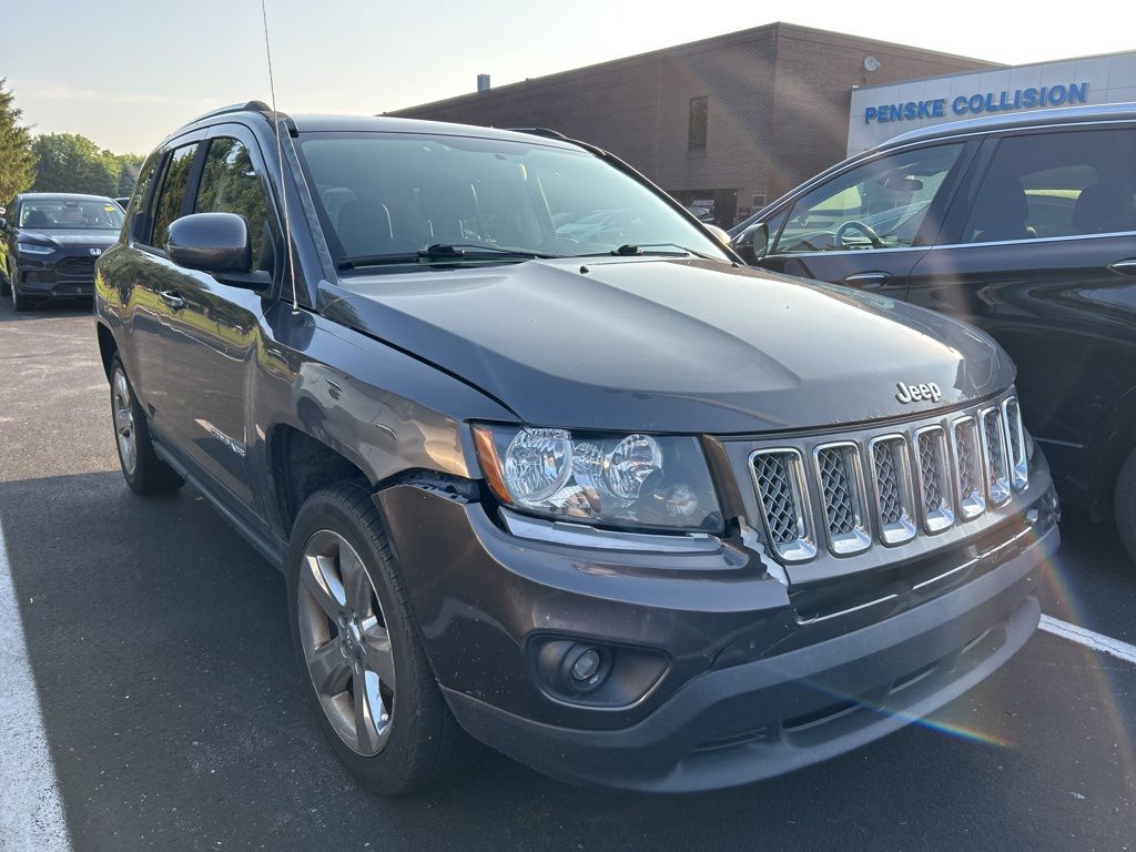 Thumbnail: 2015 Jeep Compass - 4