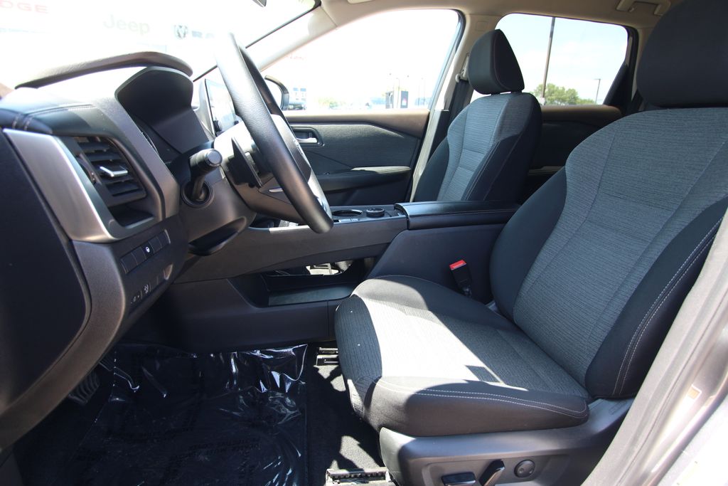 Used 2023 Nissan Rogue SUV