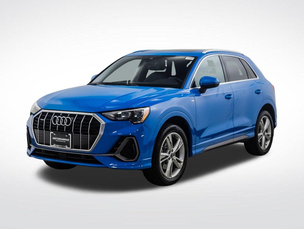 Thumbnail: 2021 Audi Q3 - 1