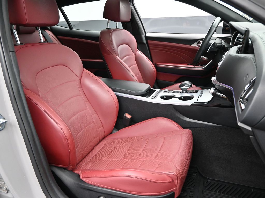 2023 Kia Stinger GT2