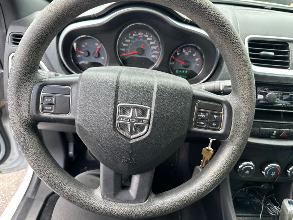 Thumbnail: 2014 Dodge Avenger - 4