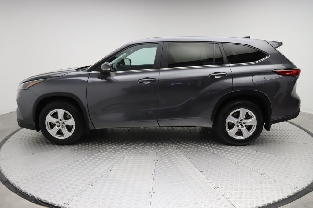 2023 Toyota Highlander LE 12