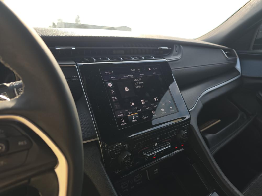 View vehicle photo 7