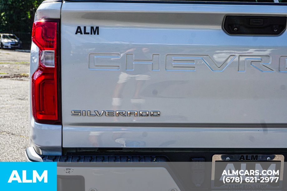 Used 2020 Beige Chevrolet High Country image 15