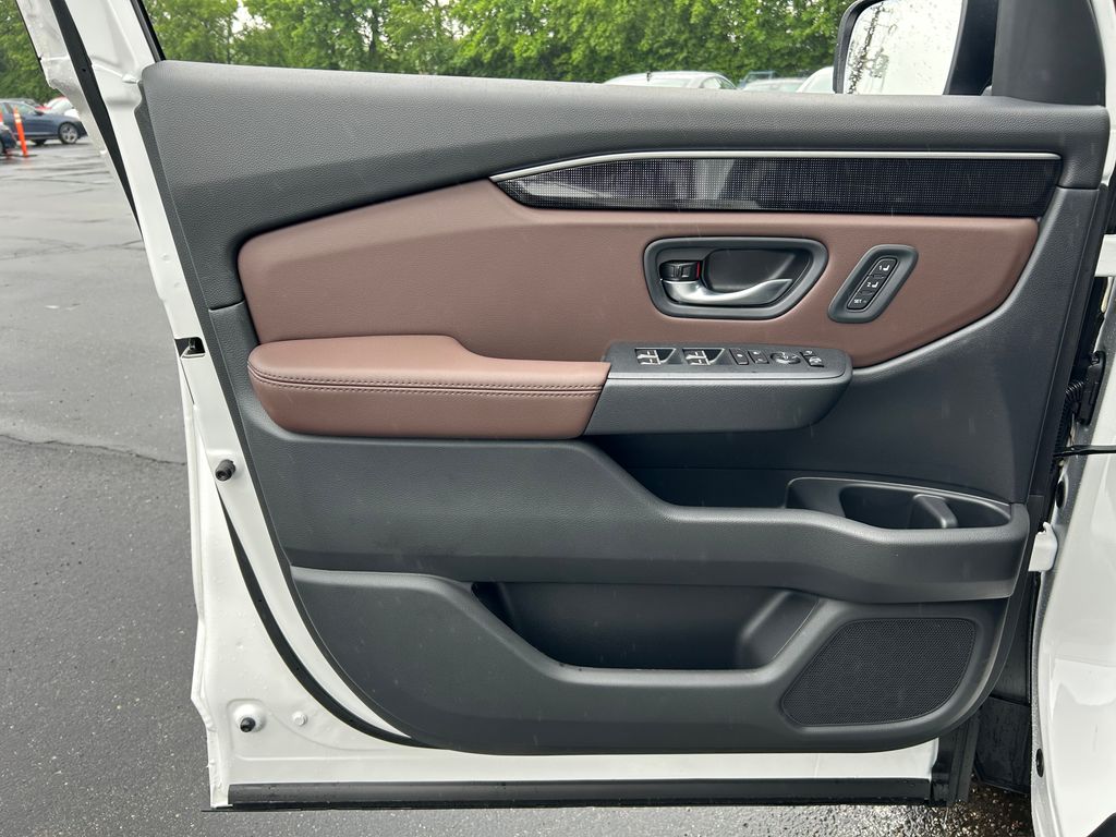 Thumbnail: 2025 Honda Pilot - 20
