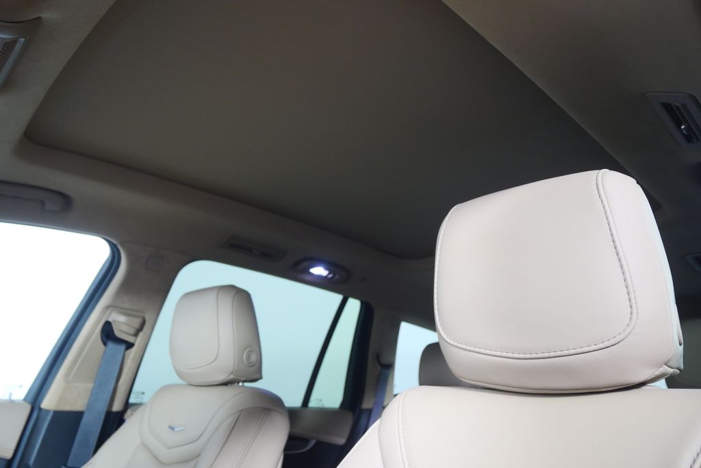 Thumbnail: 2024 Cadillac XT6 - 13