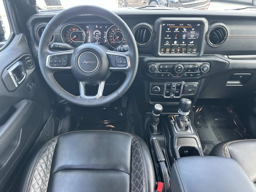 Thumbnail: 2023 Jeep Wrangler - 17