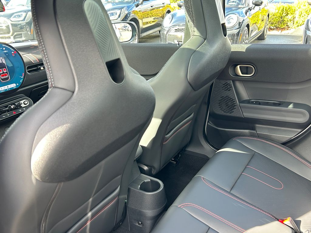 Thumbnail: 2025 MINI Cooper - 30