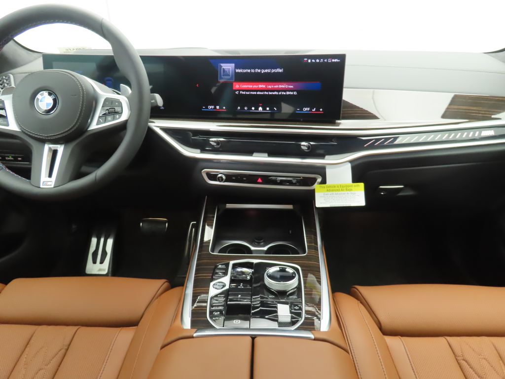 Thumbnail: 2026 BMW X7 - 13