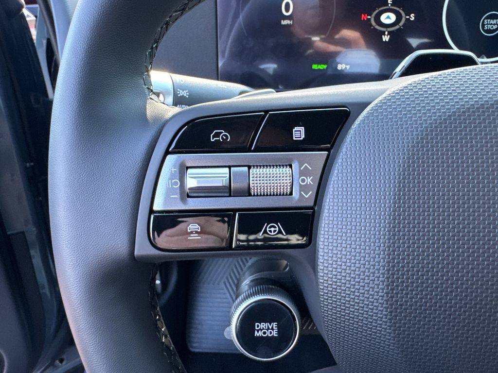 2025 Hyundai Ioniq 5 SE Standard Range photo 15