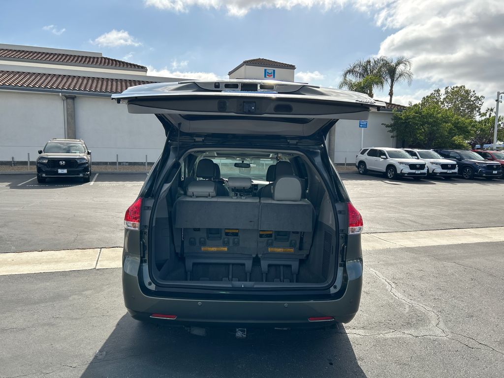 2014 Toyota Sienna XLE 7