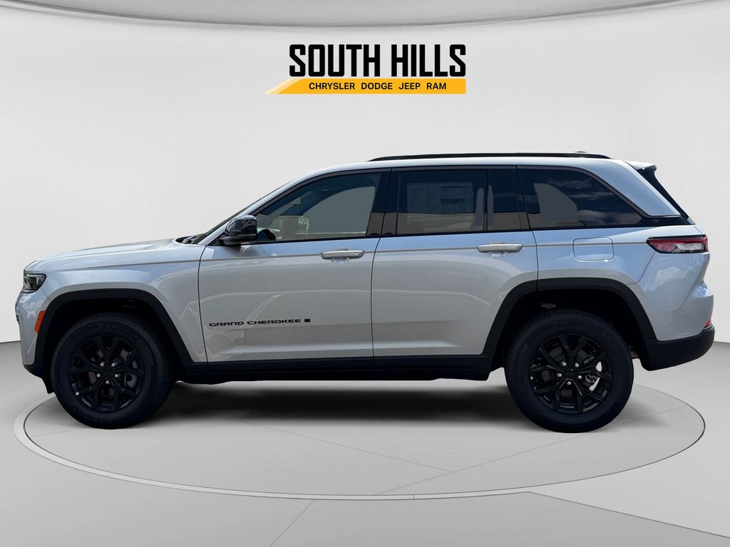 2026 Jeep Grand Cherokee Altitude Silver at Spitzer Acura
