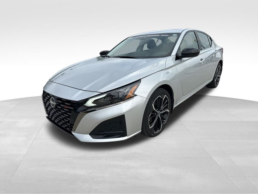 2024 Brilliant Silver Metallic Nissan Altima 2.5 SR AWD Sedan