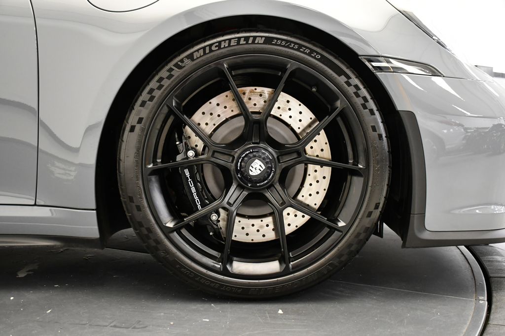 Thumbnail: 2024 Porsche 911 - 19