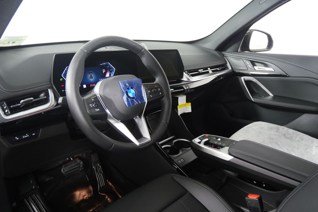 Thumbnail: 2025 BMW X1 - 12
