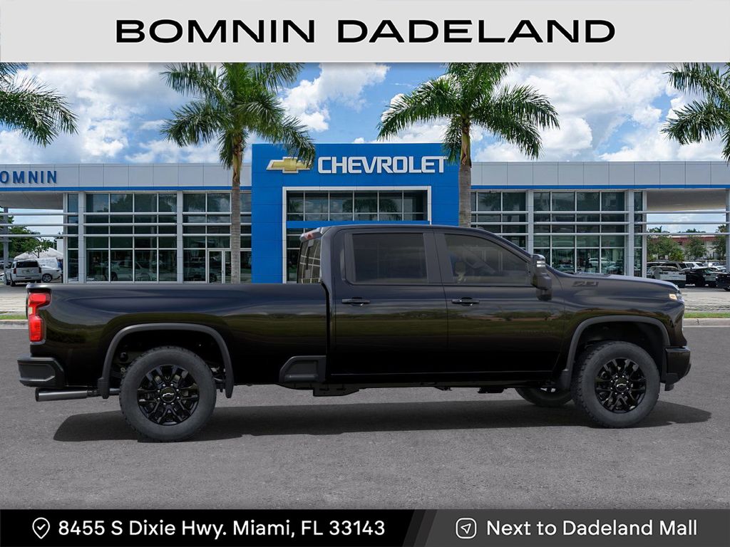 2025 Chevrolet Silverado 3500HD LT photo