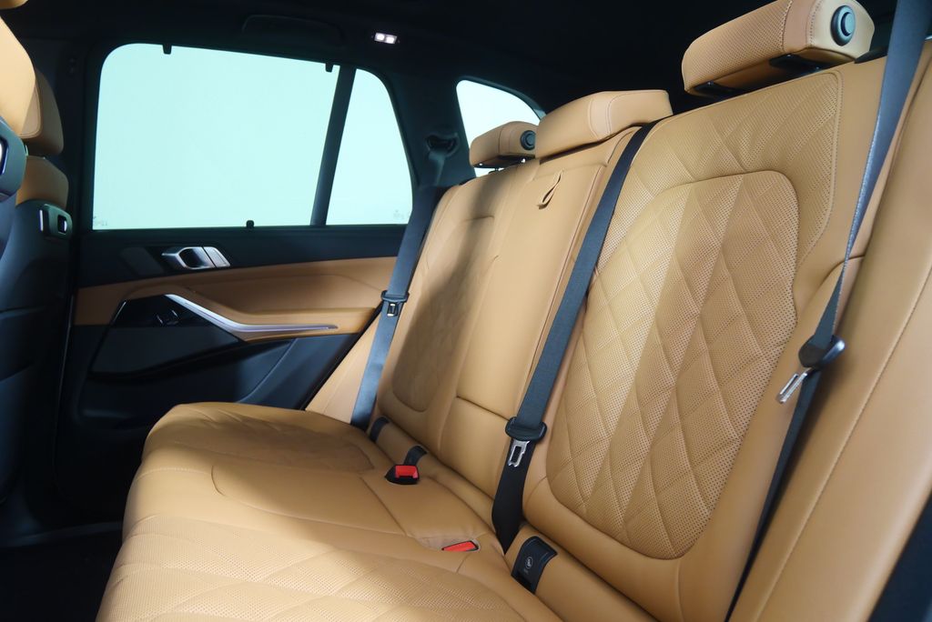 Thumbnail: 2026 BMW X5 - 15