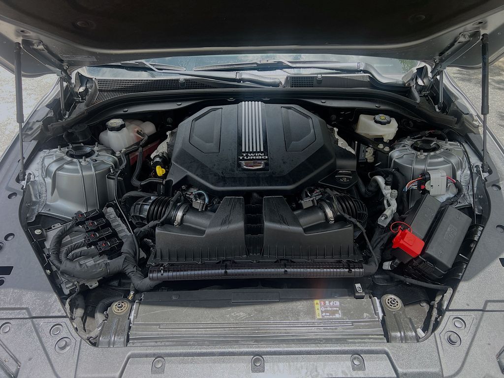 Used 2025 Silver Cadillac V-Series image 31