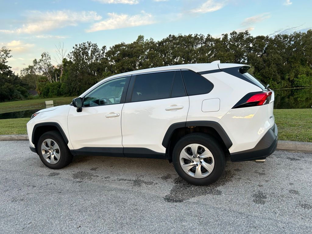 Thumbnail: 2022 Toyota RAV4 - 3