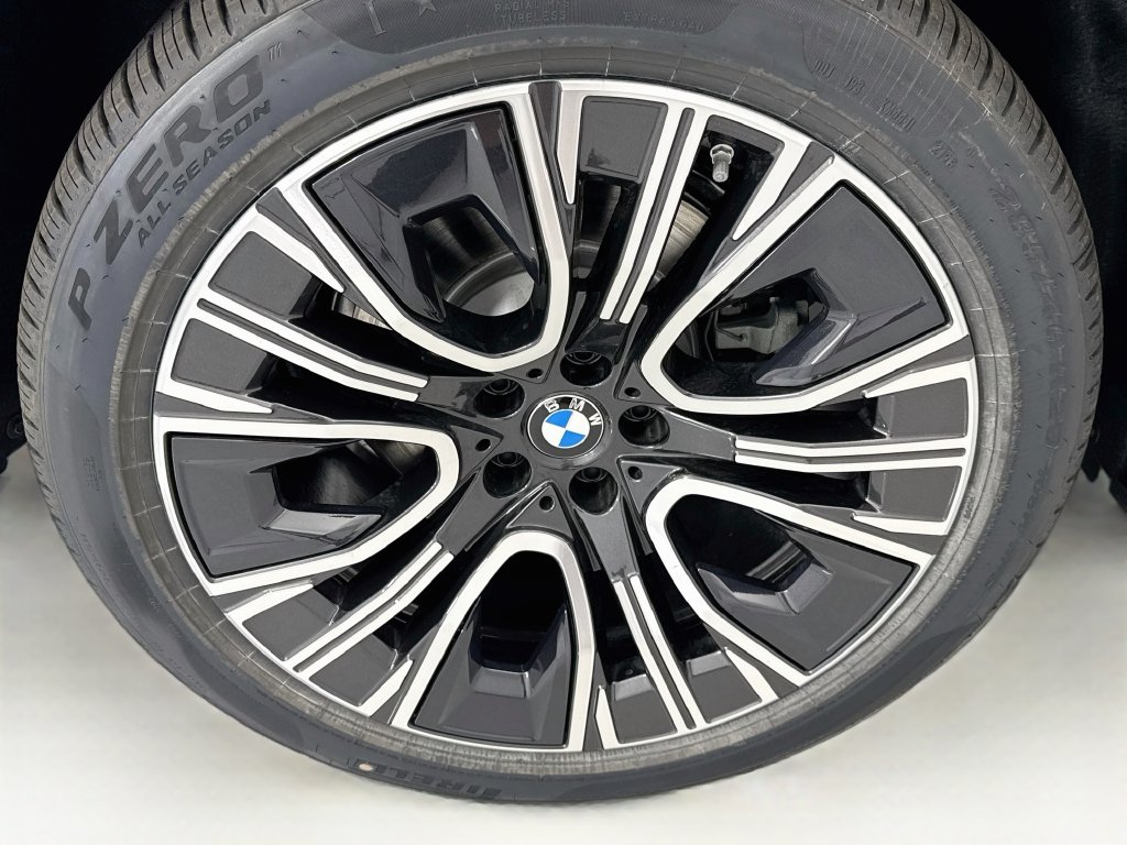 Thumbnail: 2026 BMW X3 - 32