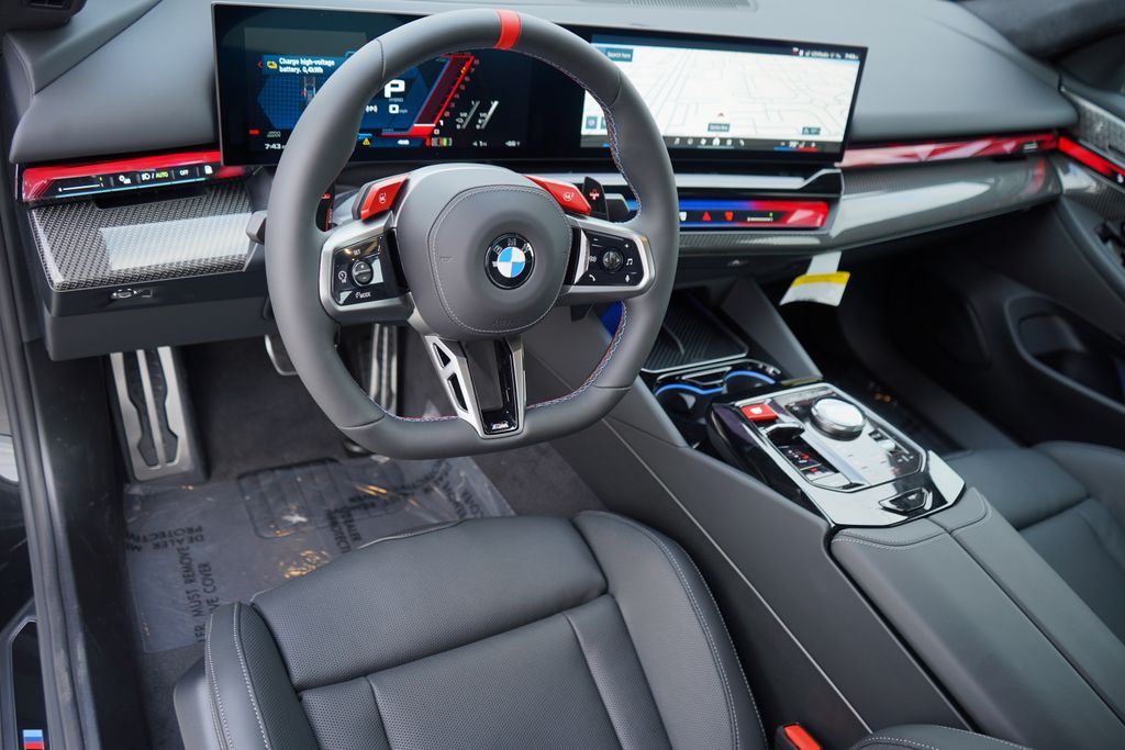 Thumbnail: 2026 BMW M5 - 14