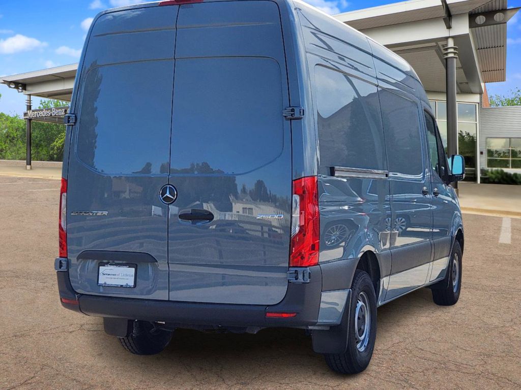 2024 Mercedes-Benz Sprinter 2500 Cargo 144 WB 3