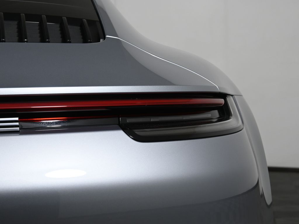 Thumbnail: 2022 Porsche 911 - 13