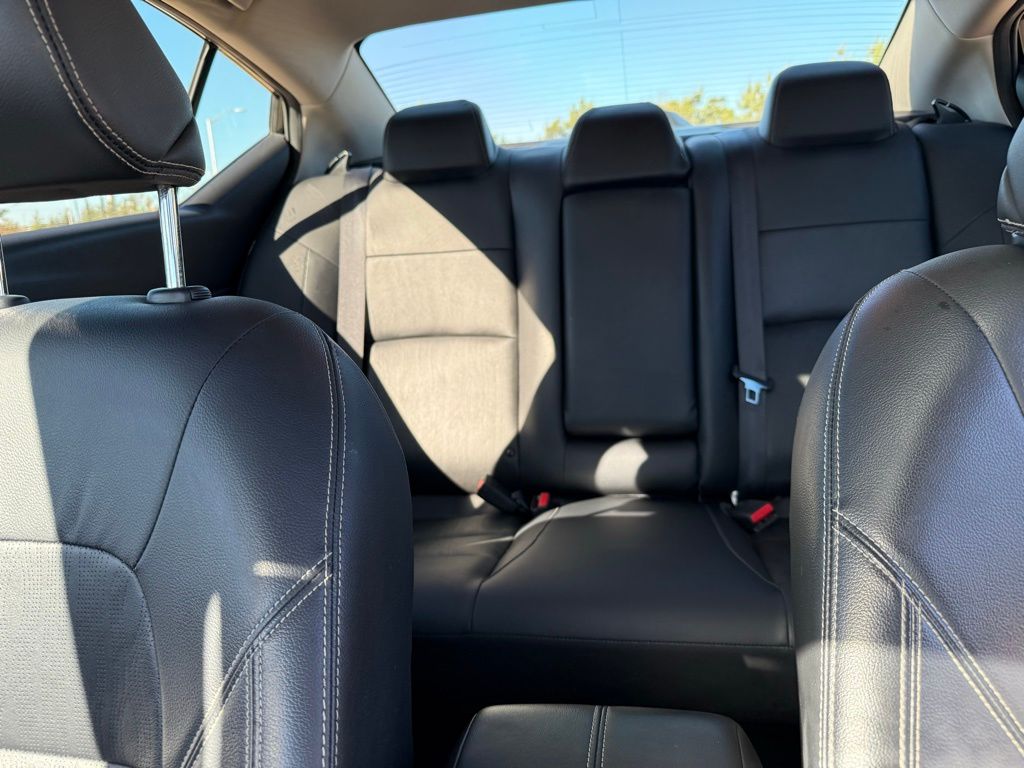 Thumbnail: 2019 Nissan Altima - 19