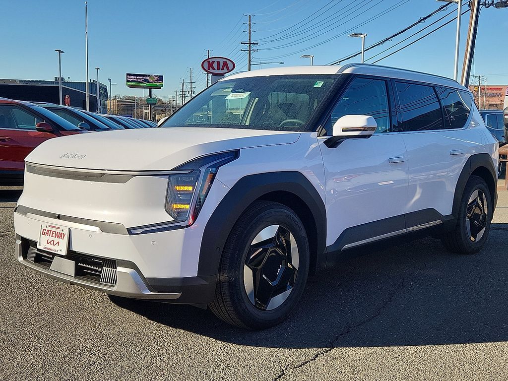 2026 Kia EV9 Wind AWD's photo
