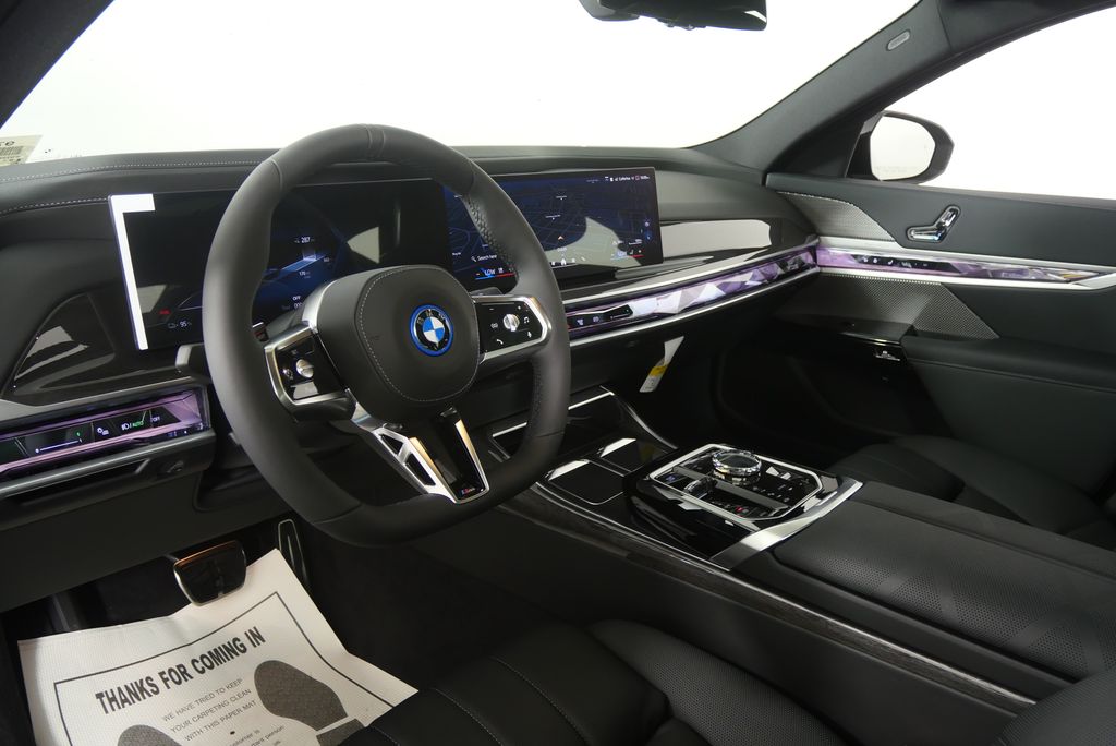 Thumbnail: 2026 BMW i7 - 12