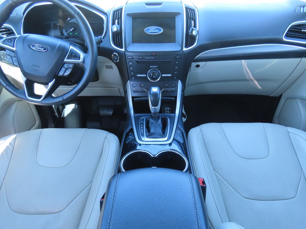 2016 Ford Edge Titanium 7