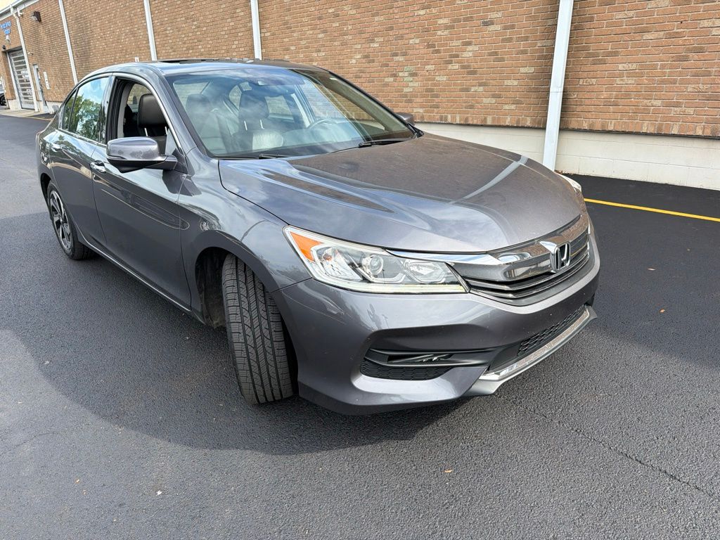 Used 2017 Gray Honda EX-L image 4