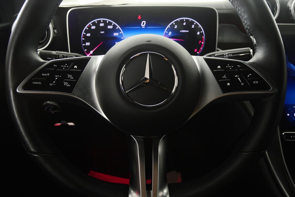 Thumbnail: 2024 Mercedes-Benz GLC - 16