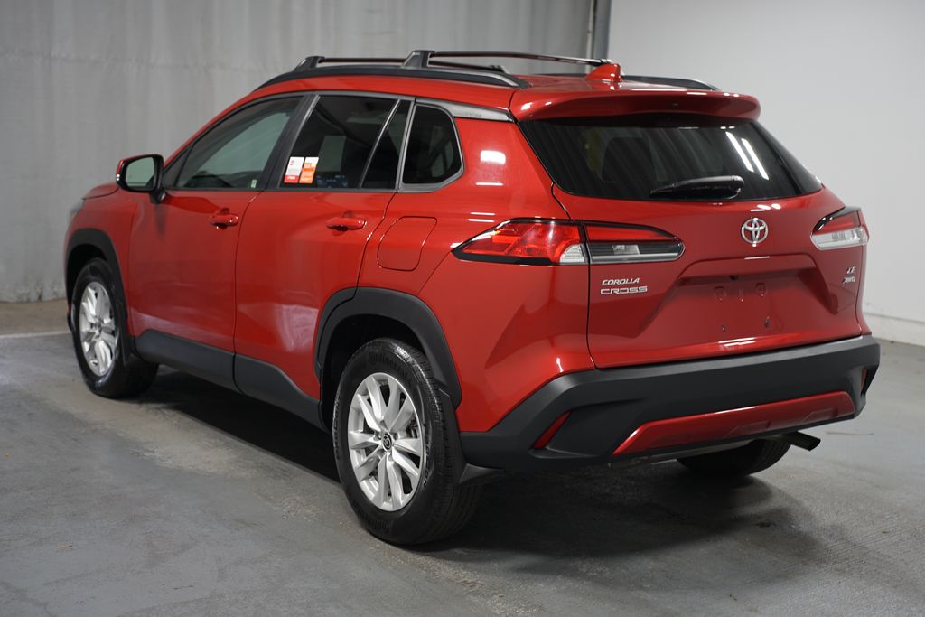 2022 Toyota Corolla Cross LE 6