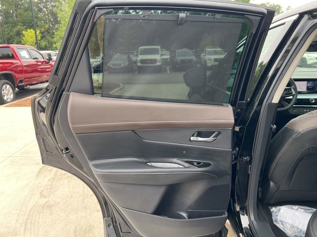 2025 Super Black Nissan Murano Platinum AWD SUV