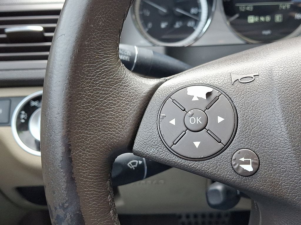 2011 Mercedes-Benz C-Class C 300 22