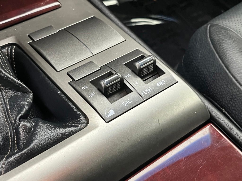 Thumbnail: 2015 Lexus GX - 20