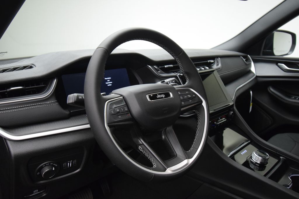 new 2026 Jeep Grand Cherokee L car, priced at $39,972